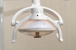 吉祥寺の日高歯科医院でインプラント