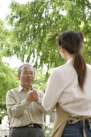 日本橋でインプラント治療を行う