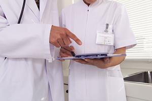 先進的なインプラント治療を行う大門歯科医院