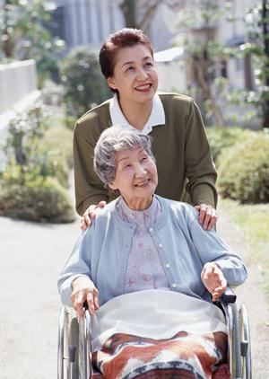 堺市の歯医者の審美治療は輝きを重視する