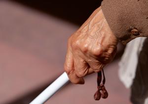 静岡で最新の眼内コンタクトレンズ治療法を徹底解説